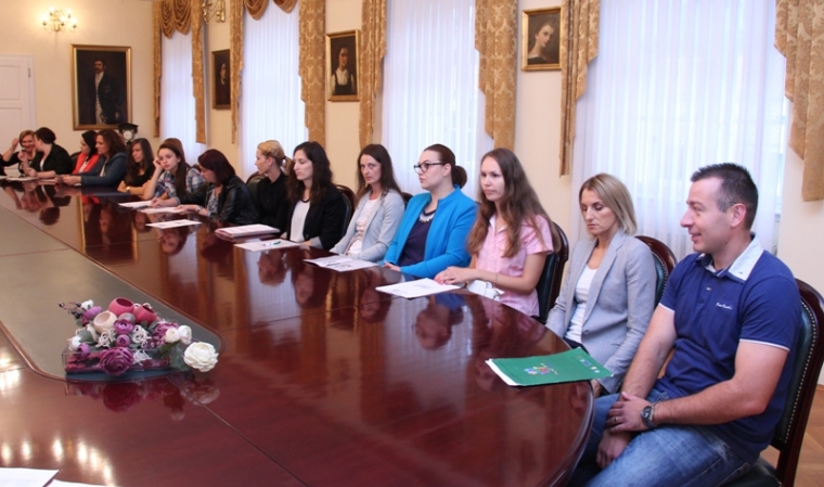 Prvi radni dan za 33 pomoćnika u nastavi