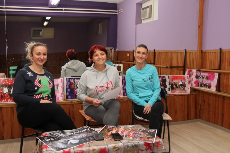 „Plesnim koracima u božićnu noć“ i „Sve naše ovisnosti“