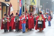 Svečani mimohod 32 povijesne postrojbe