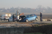 Vlak udario u Fiat Punto na pružnom prijelazu