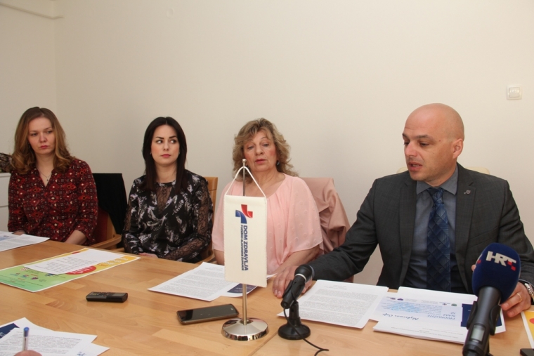 Pomoć u skrbi oboljelima od Alzheimerove demencije i njihovim obiteljima