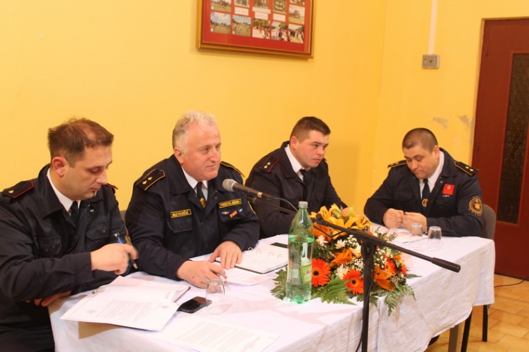 Cijelo selo u vatrogasnom društvu