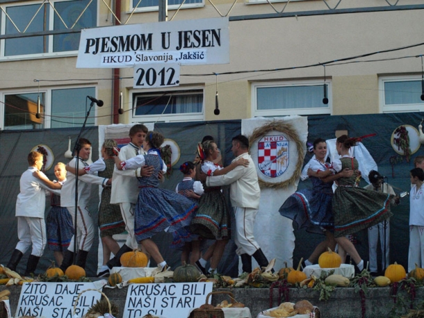 Jakšić u znaku folklora 