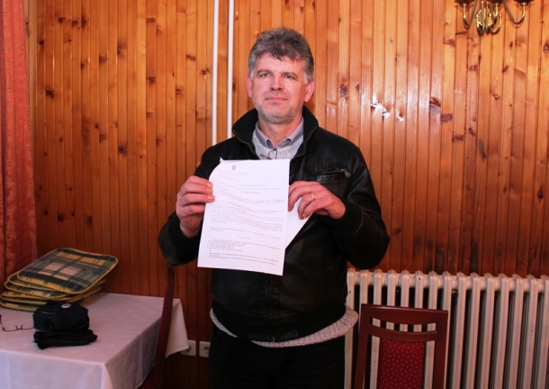 Dukić prijavljen za parkiranje traktora na kolniku