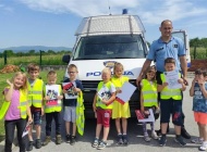 U Dječjem vrtiću Jakšić policijski službenici održali edukativno predavanje predškolcima