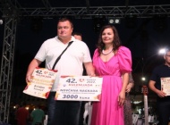 Prvi Festival kulena & vina okupio veliki broj Požežana na trgu