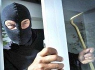 Prijavio krađu alata iz vikendice u Požegi a u Jakšiću izvjesio zastavu bivše države za bivši dan republike